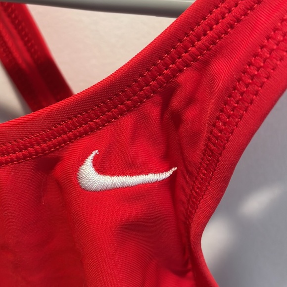 Nike Women's HydraStrong Solid Fastback One Piece Swimsuit - Red - Picture 3 of 5